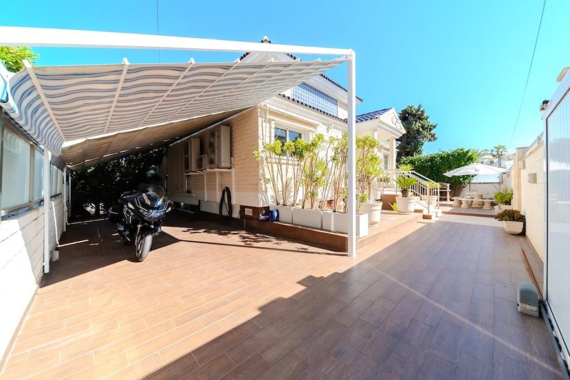 Wiederverkauf - Villa -
Torrevieja - Costa Blanca