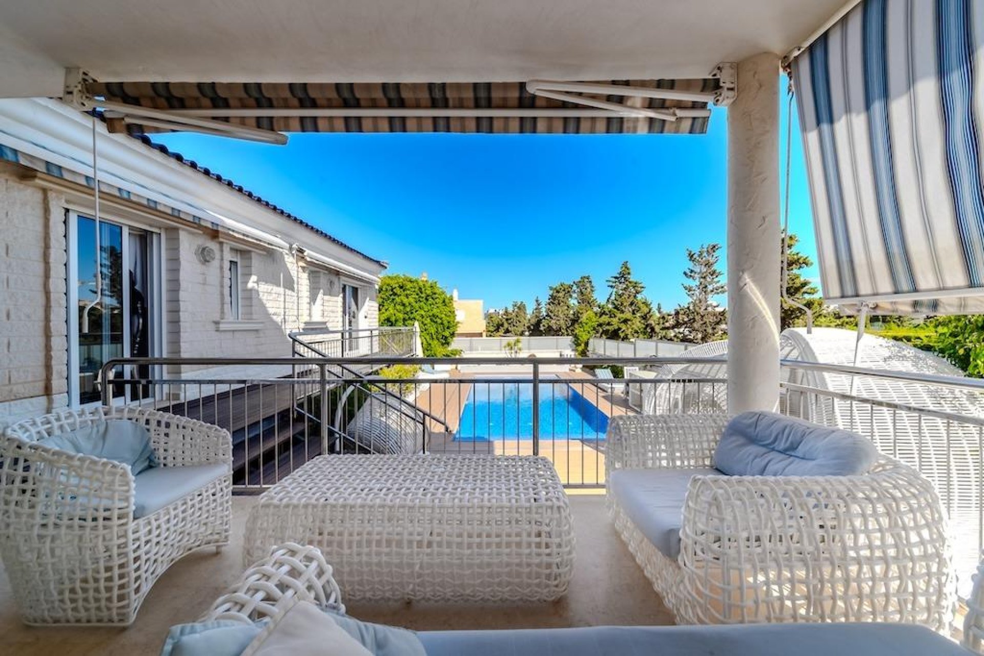 Wiederverkauf - Villa -
Torrevieja - Costa Blanca