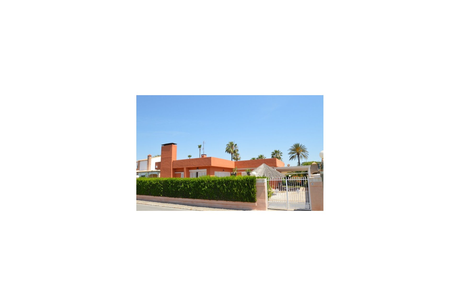 Wiederverkauf - Villa -
Torrevieja - Costa Blanca