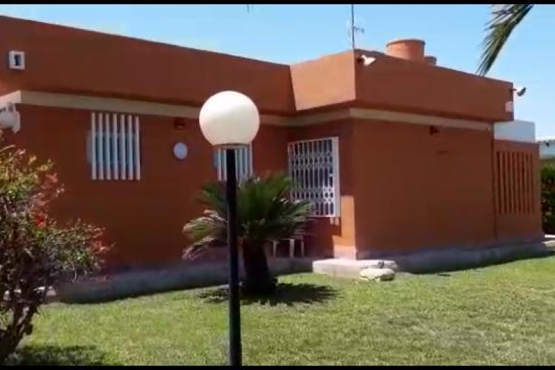 Wiederverkauf - Villa -
Torrevieja - Costa Blanca