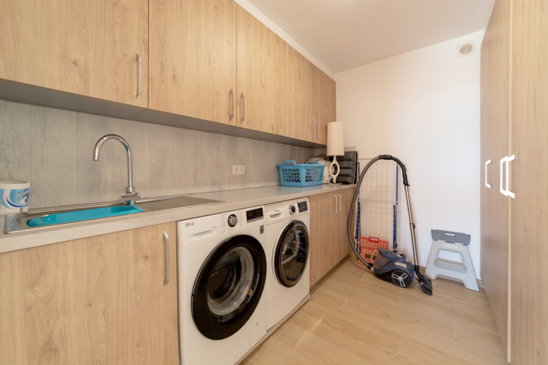 Wiederverkauf - Villa -
Torrevieja - Costa Blanca