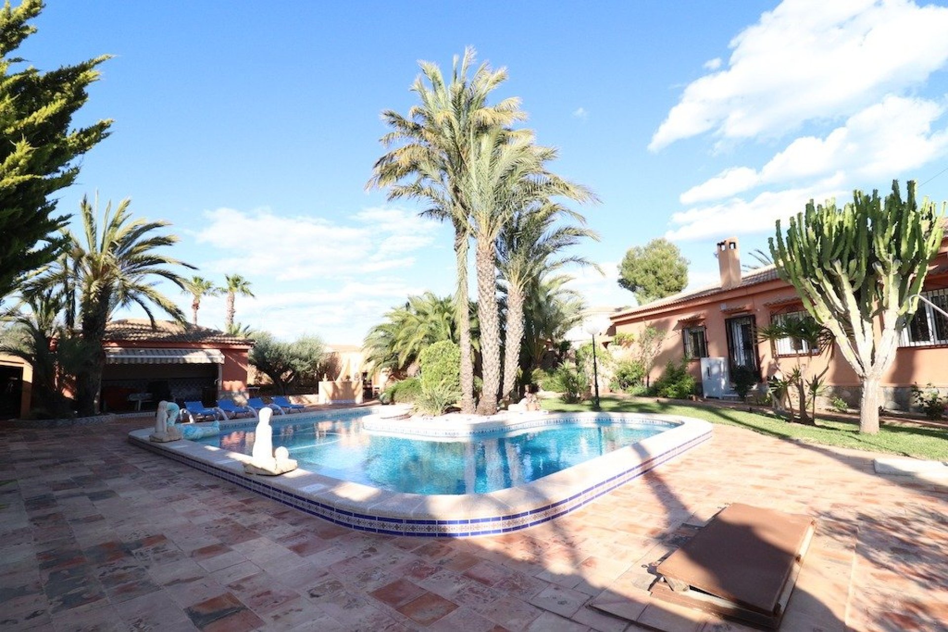Wiederverkauf - Villa -
Torrevieja - Costa Blanca