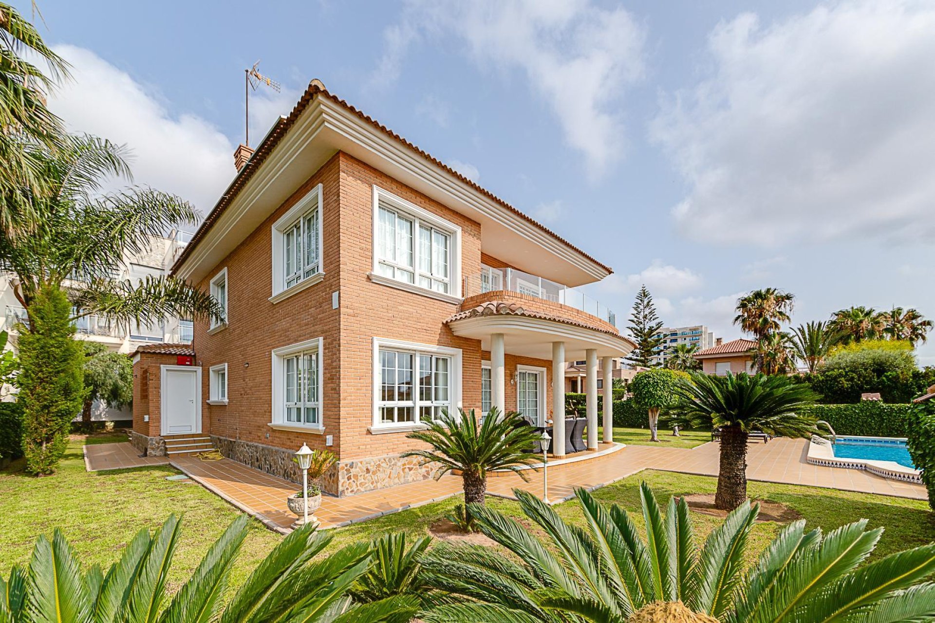 Wiederverkauf - Villa -
Torrevieja - Costa Blanca