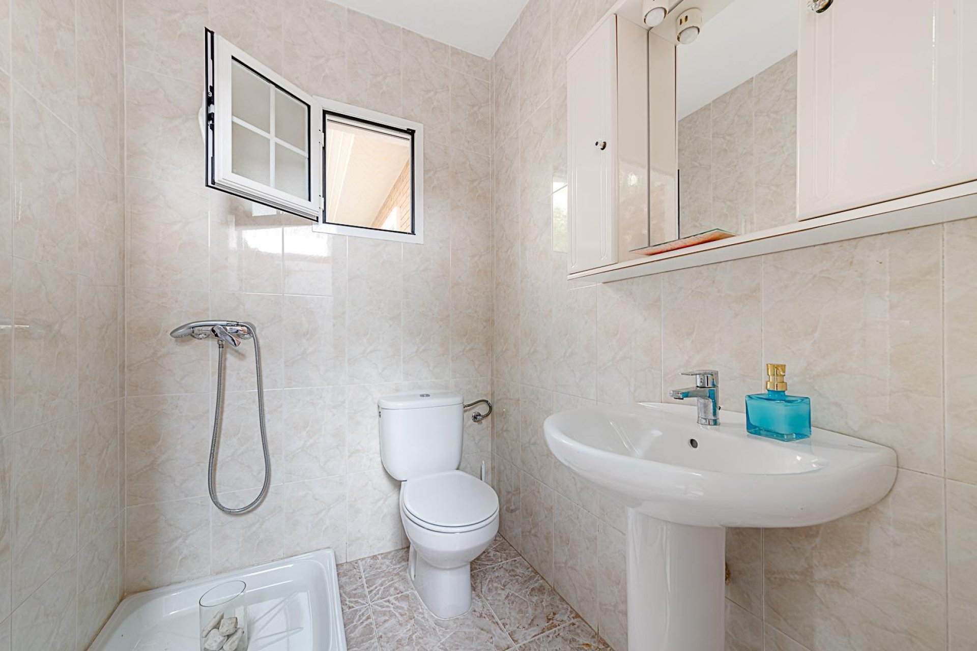 Wiederverkauf - Villa -
Torrevieja - Costa Blanca