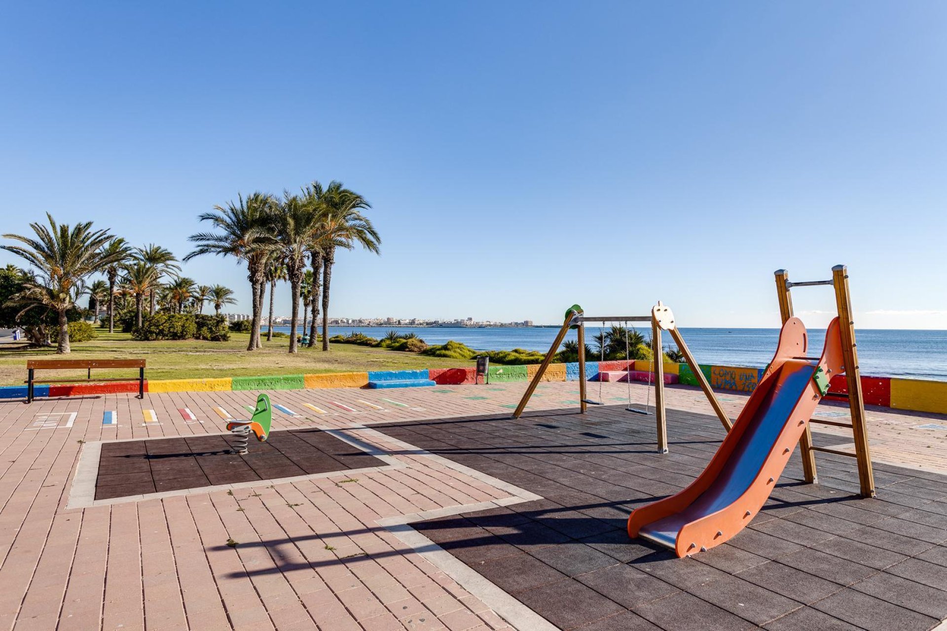 Wiederverkauf - Villa -
Torrevieja - Costa Blanca
