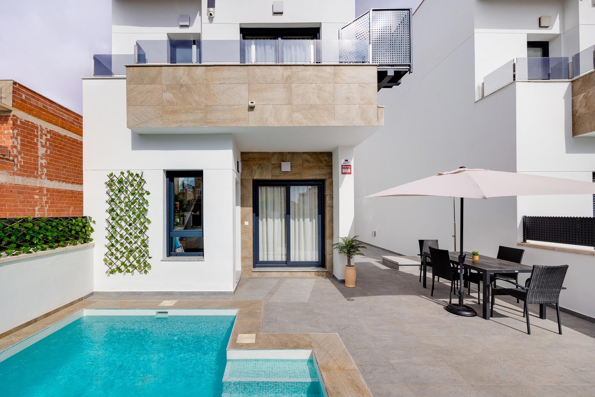 Wiederverkauf - Villa -
Torrevieja - Costa Blanca