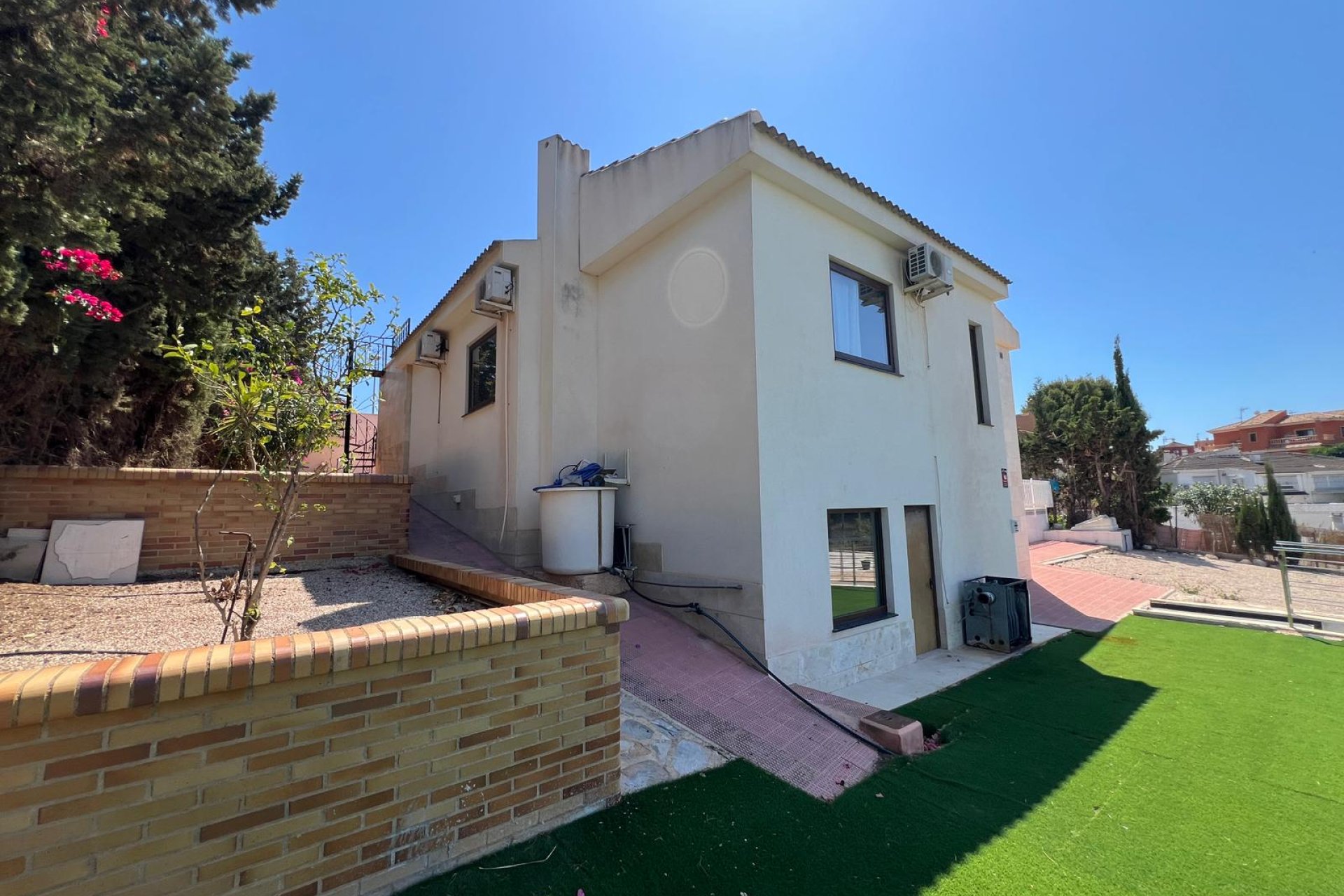 Wiederverkauf - Villa -
Torrevieja - Costa Blanca