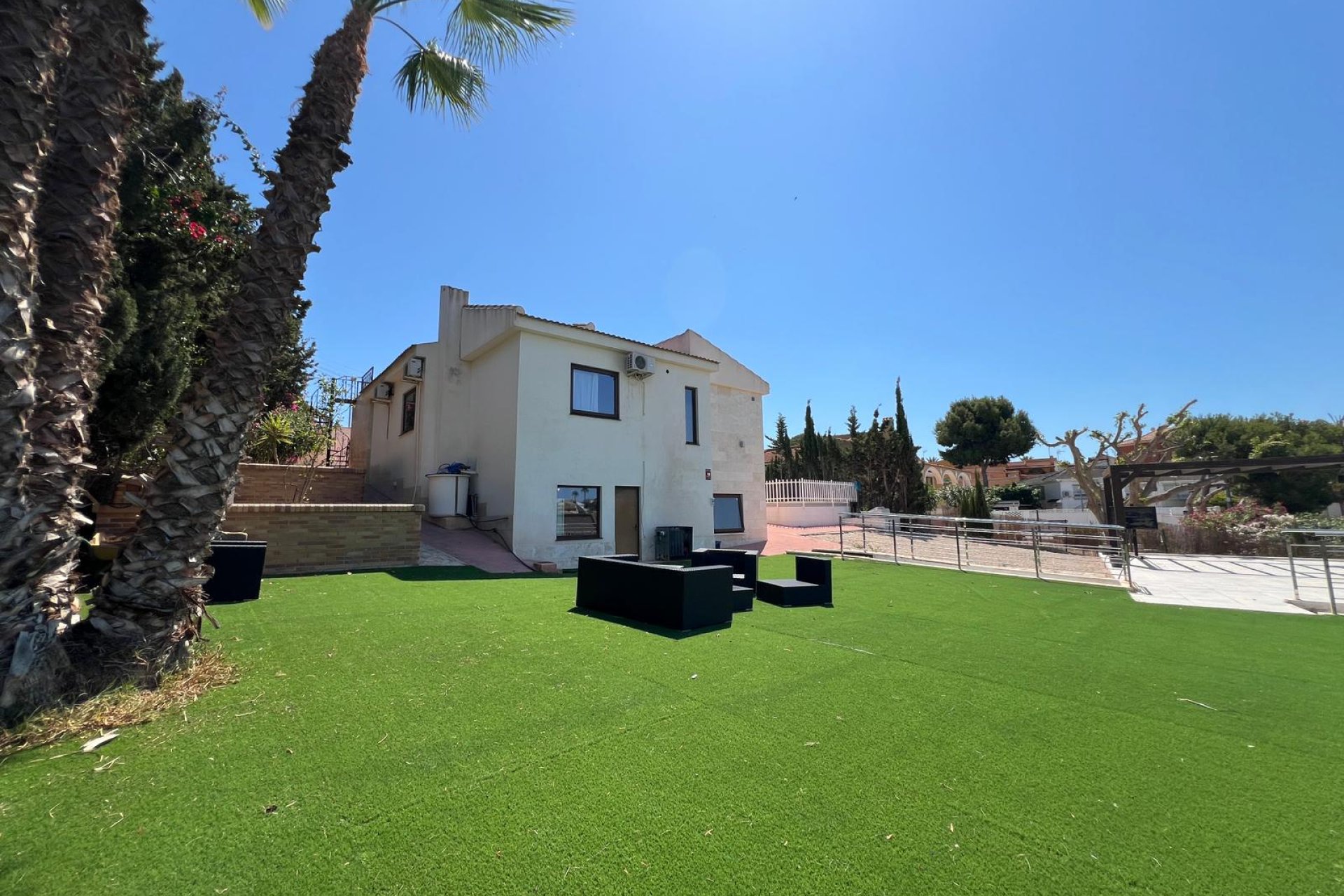 Wiederverkauf - Villa -
Torrevieja - Costa Blanca