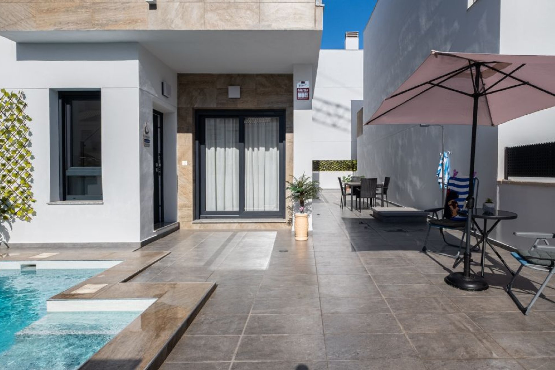 Wiederverkauf - Villa -
Torrevieja - Costa Blanca