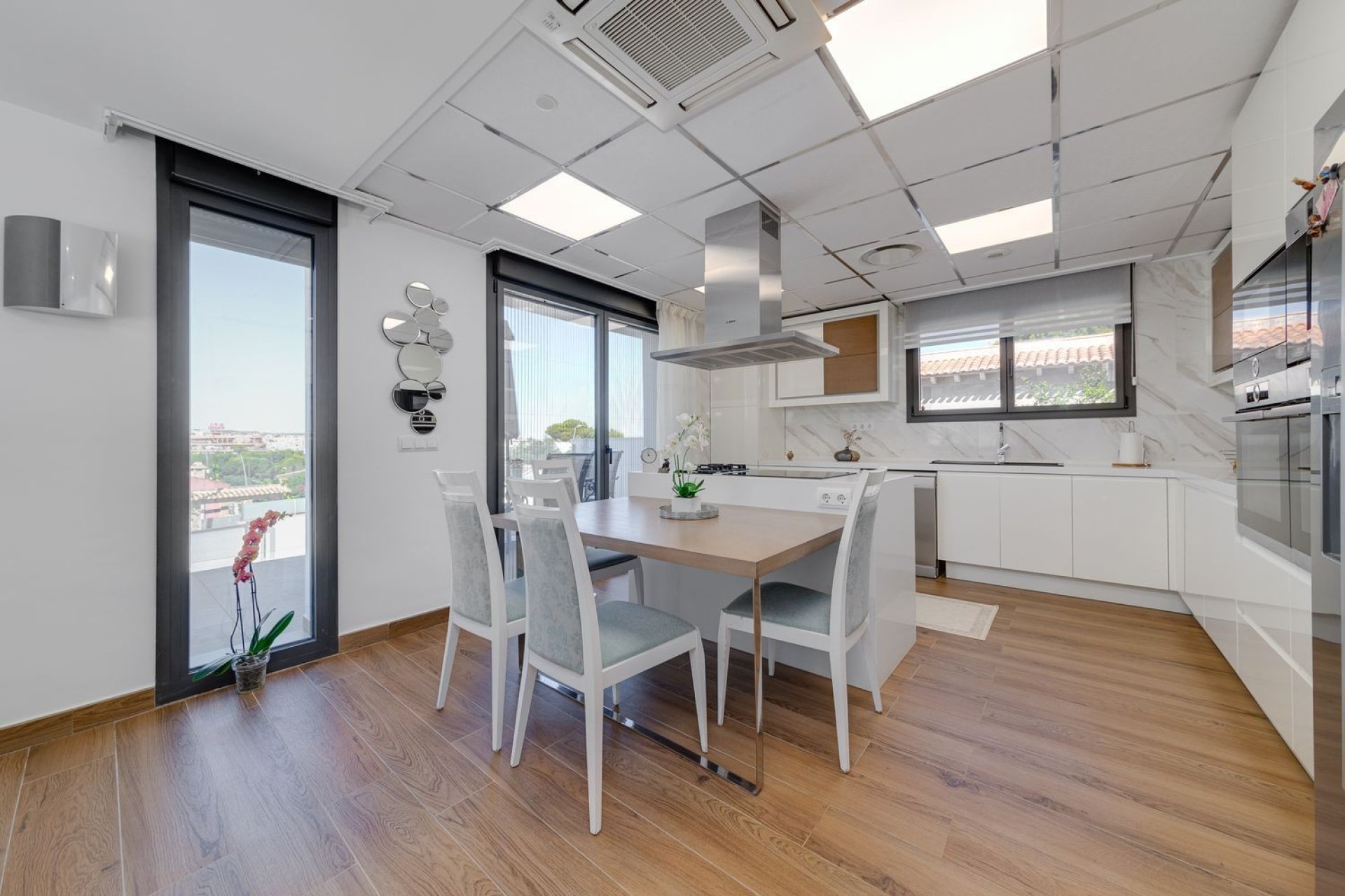 Wiederverkauf - Villa -
Torrevieja - Costa Blanca