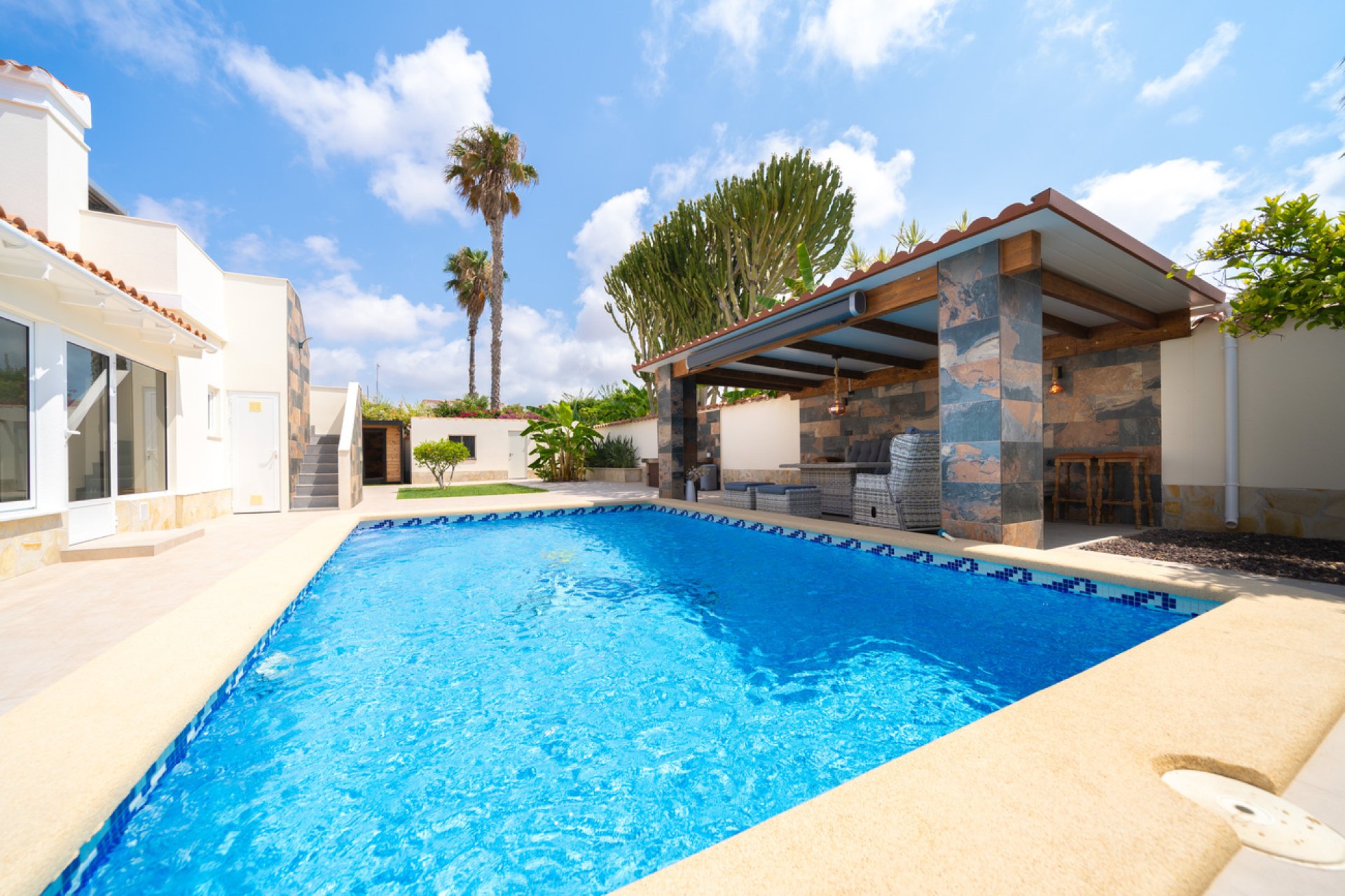 Wiederverkauf - Villa -
Torrevieja - Costa Blanca