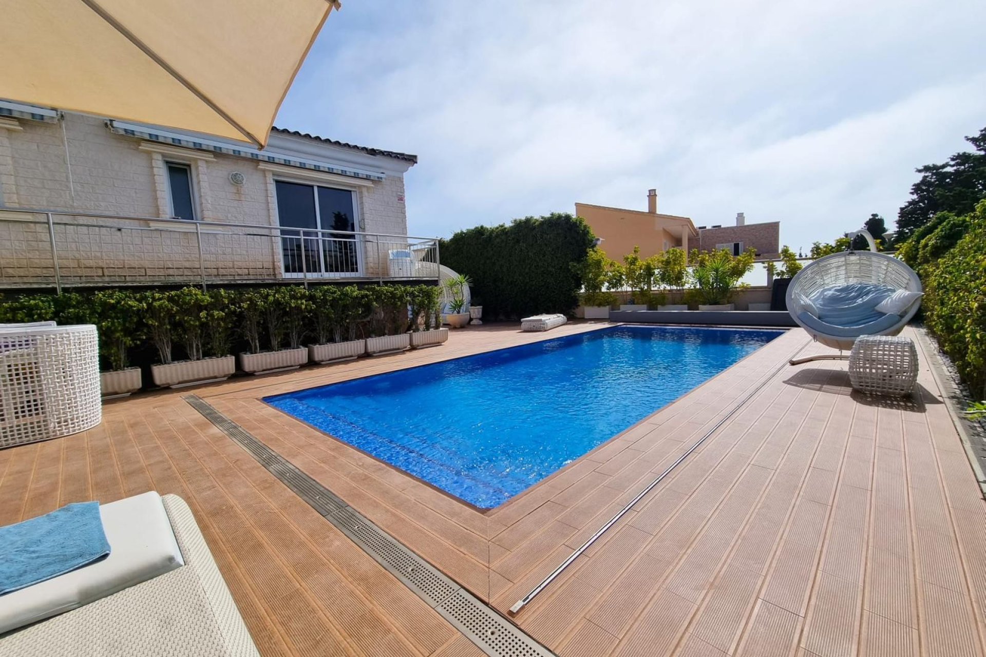 Wiederverkauf - Villa -
Torrevieja - Costa Blanca