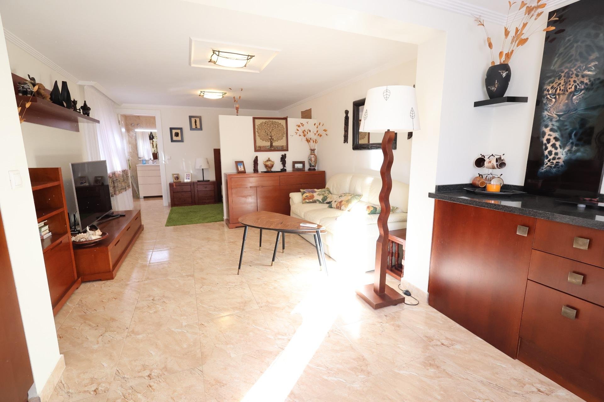 Wiederverkauf - Villa -
Torrevieja - Costa Blanca
