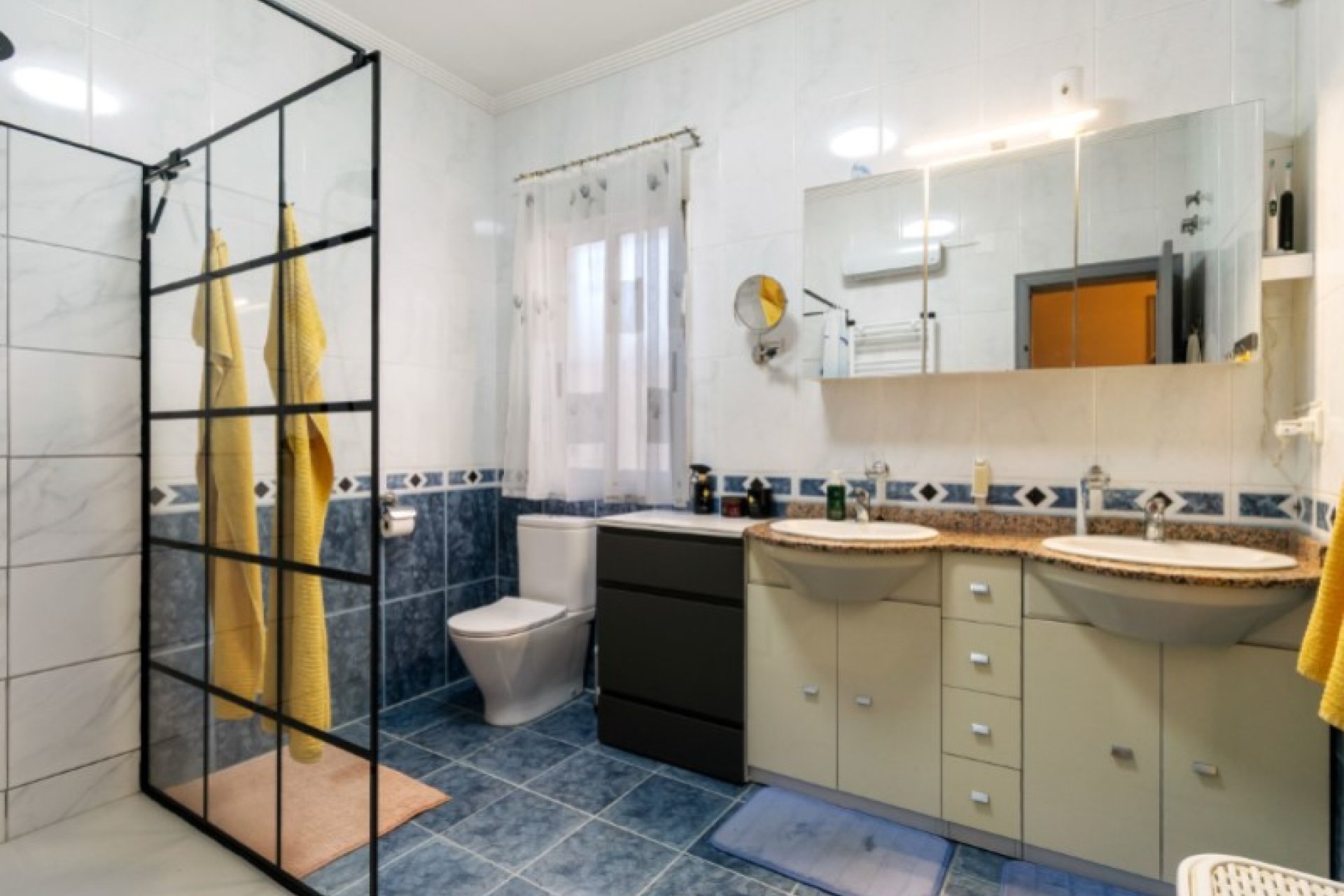 Wiederverkauf - Villa -
Torrevieja - Costa Blanca