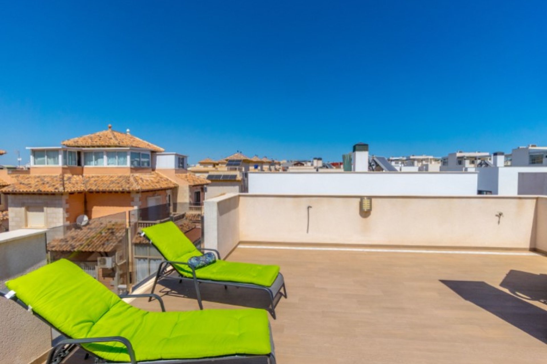 Wiederverkauf - Villa -
Torrevieja - Costa Blanca