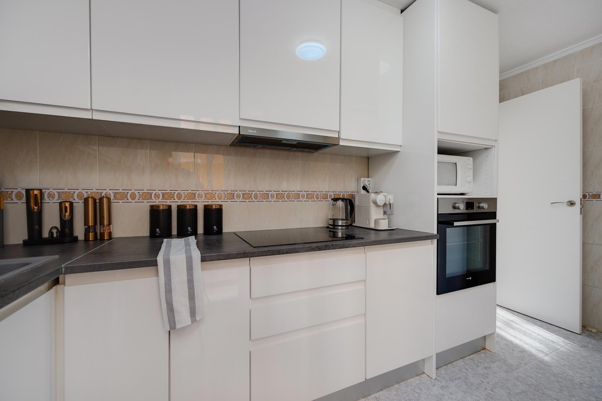 Wiederverkauf - Villa -
Torrevieja - Costa Blanca