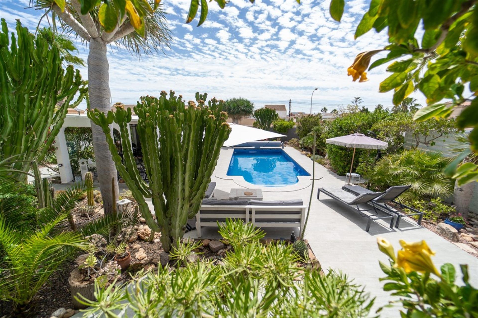 Wiederverkauf - Villa -
Torrevieja - Costa Blanca