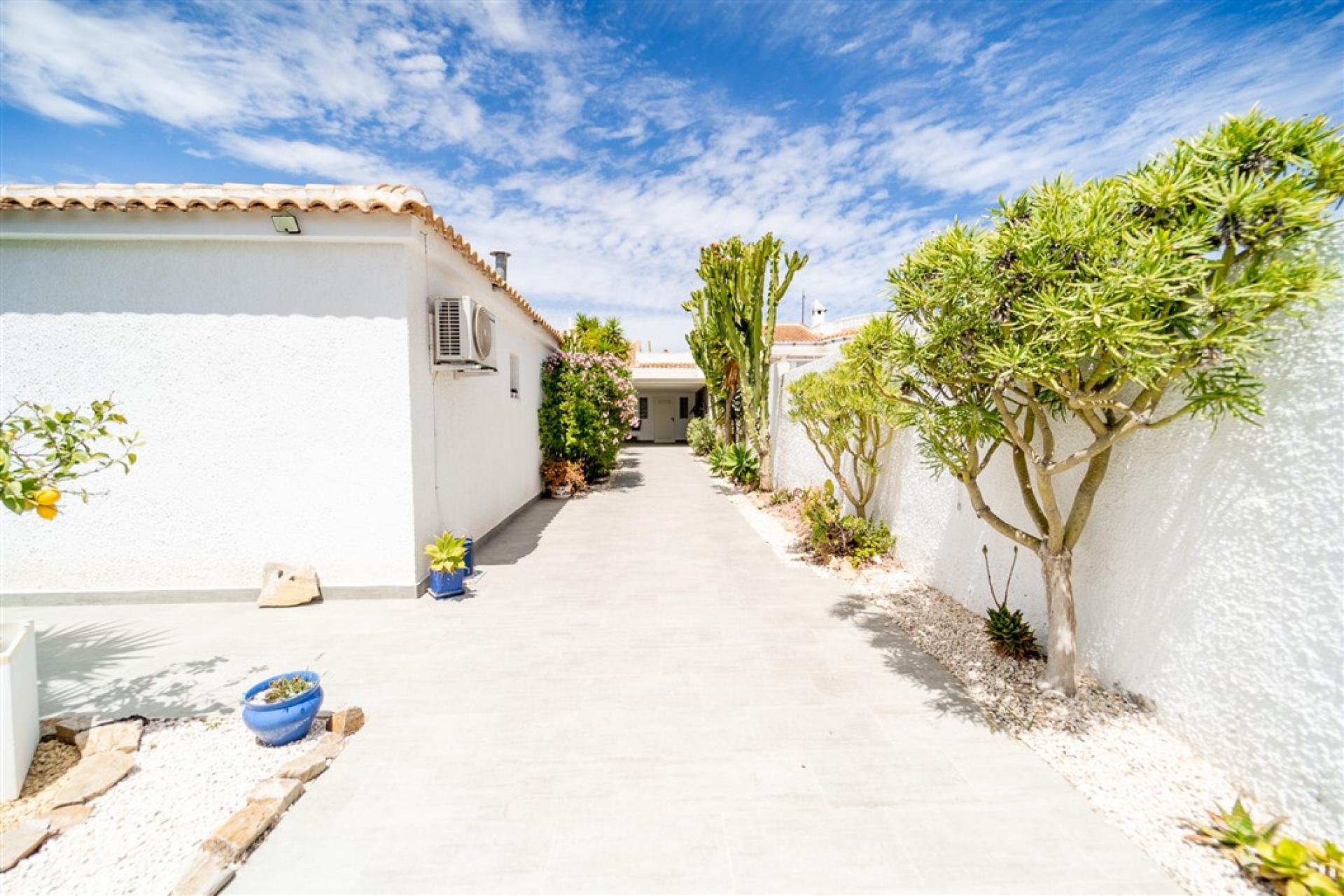Wiederverkauf - Villa -
Torrevieja - Costa Blanca