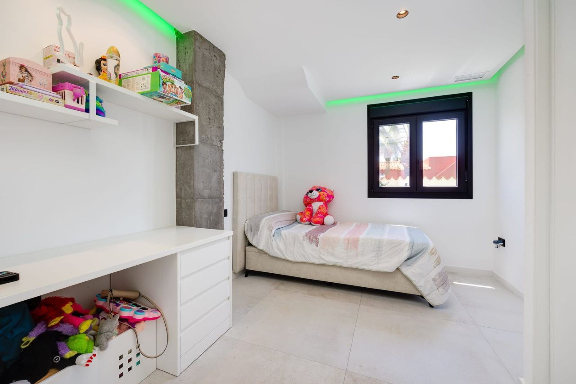 Wiederverkauf - Villa -
Torrevieja - Costa Blanca