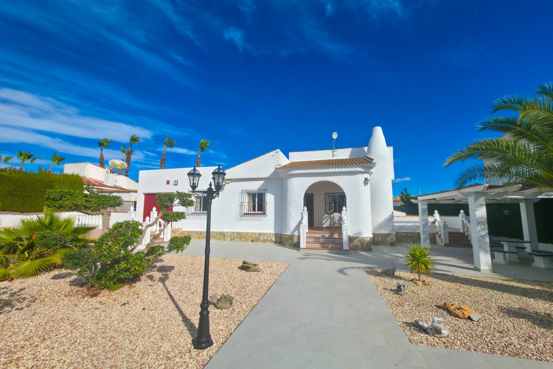 Wiederverkauf - Villa -
Torrevieja - Costa Blanca