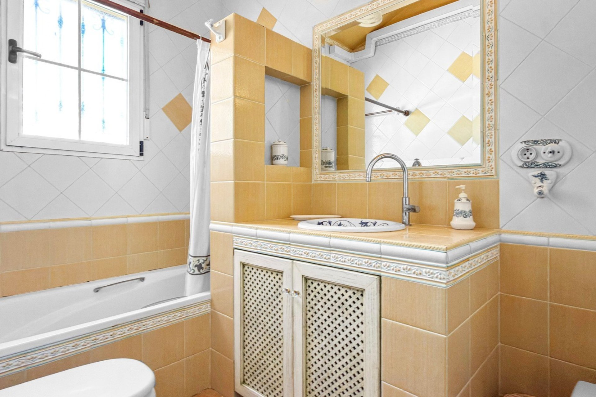 Wiederverkauf - Villa -
Torrevieja - Costa Blanca