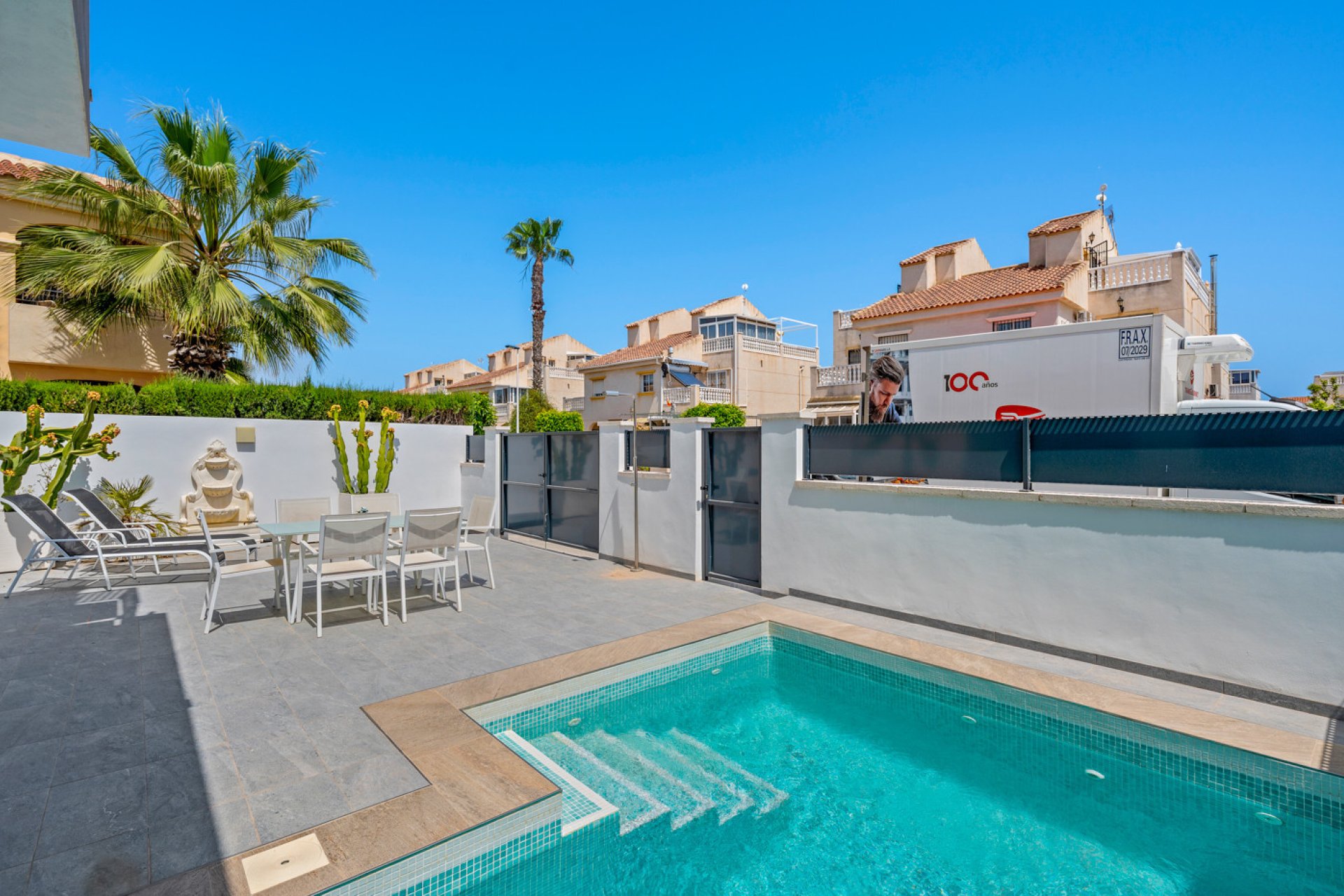 Wiederverkauf - Villa -
Torrevieja - Costa Blanca