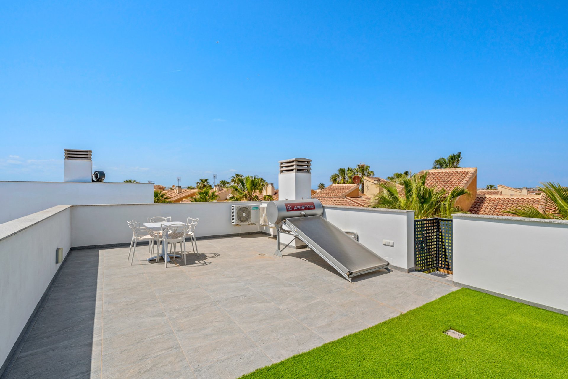 Wiederverkauf - Villa -
Torrevieja - Costa Blanca