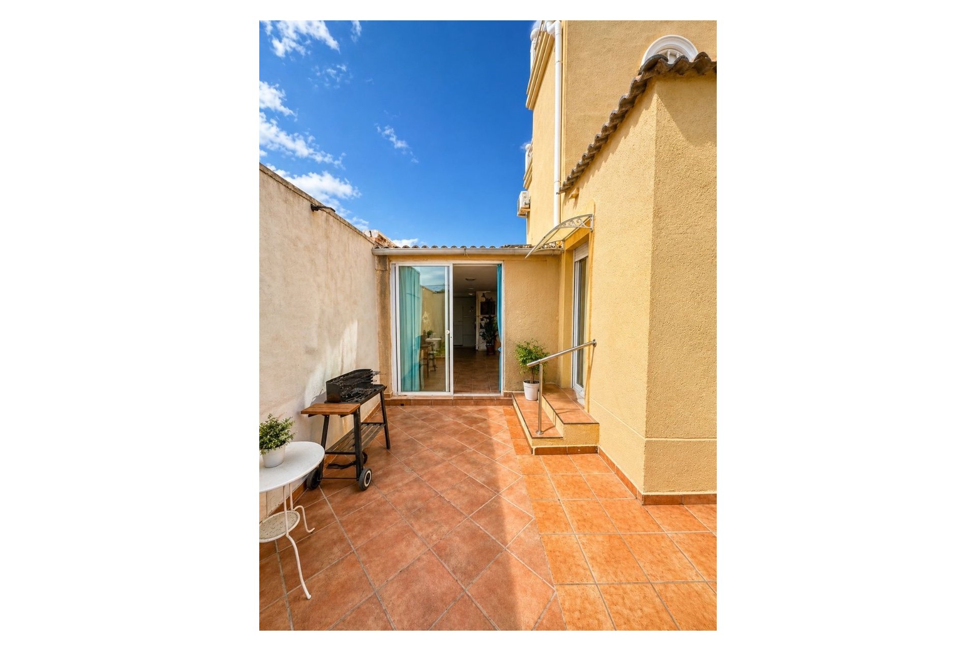 Wiederverkauf - Villa -
Torrevieja - Costa Blanca
