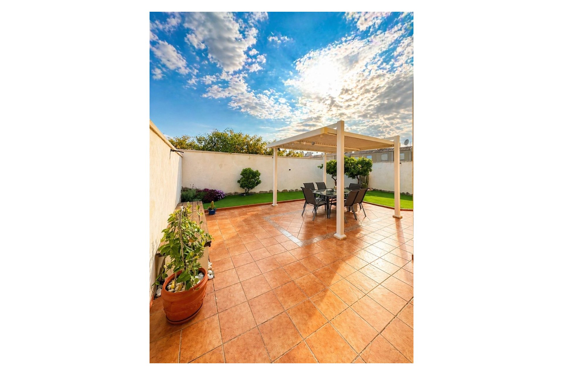 Wiederverkauf - Villa -
Torrevieja - Costa Blanca