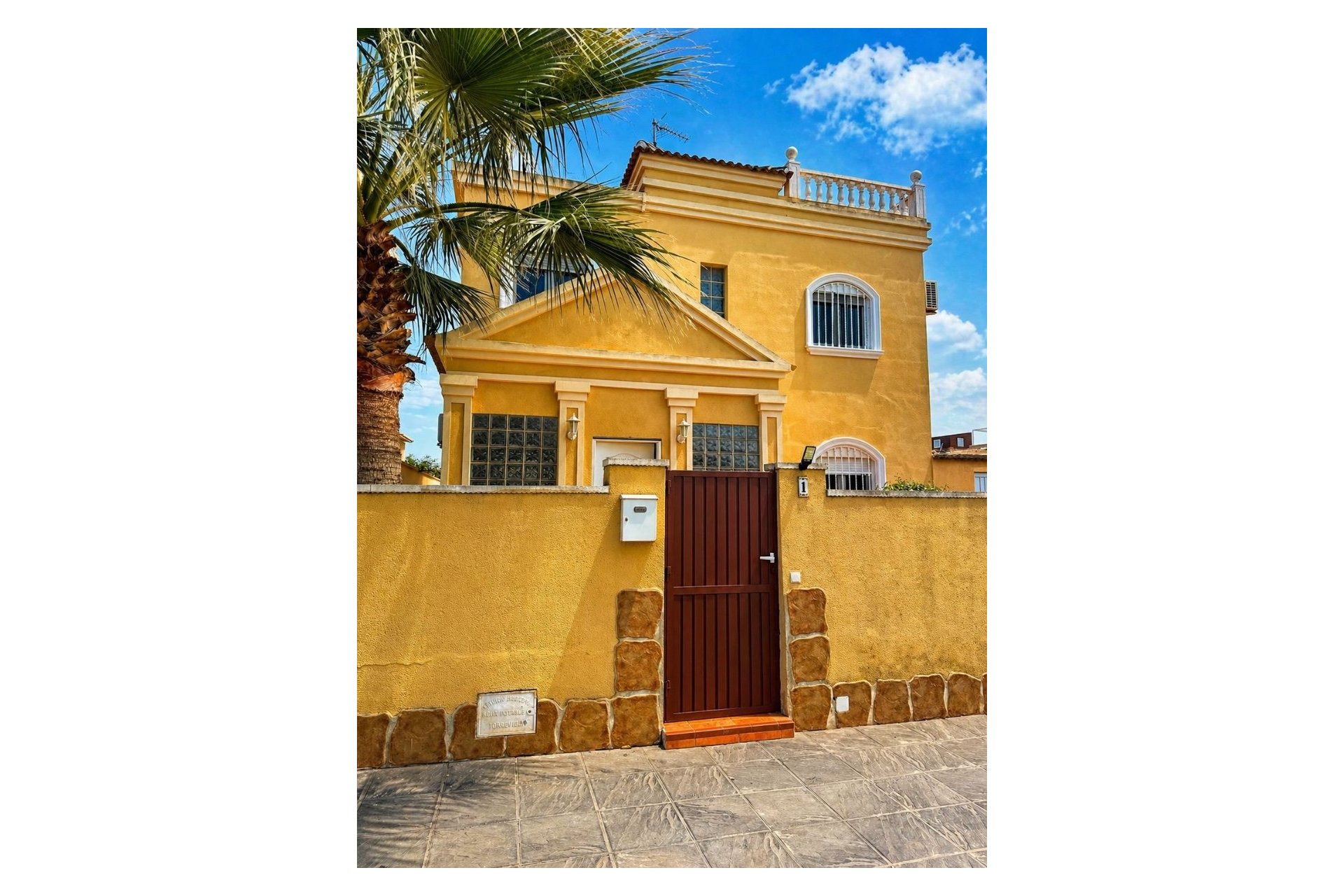 Wiederverkauf - Villa -
Torrevieja - Costa Blanca
