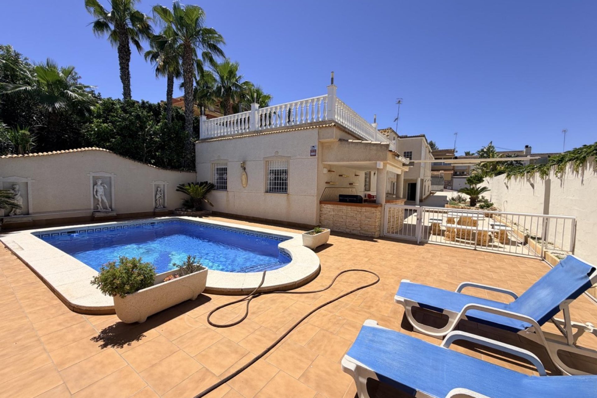 Wiederverkauf - Villa -
Torrevieja - Costa Blanca