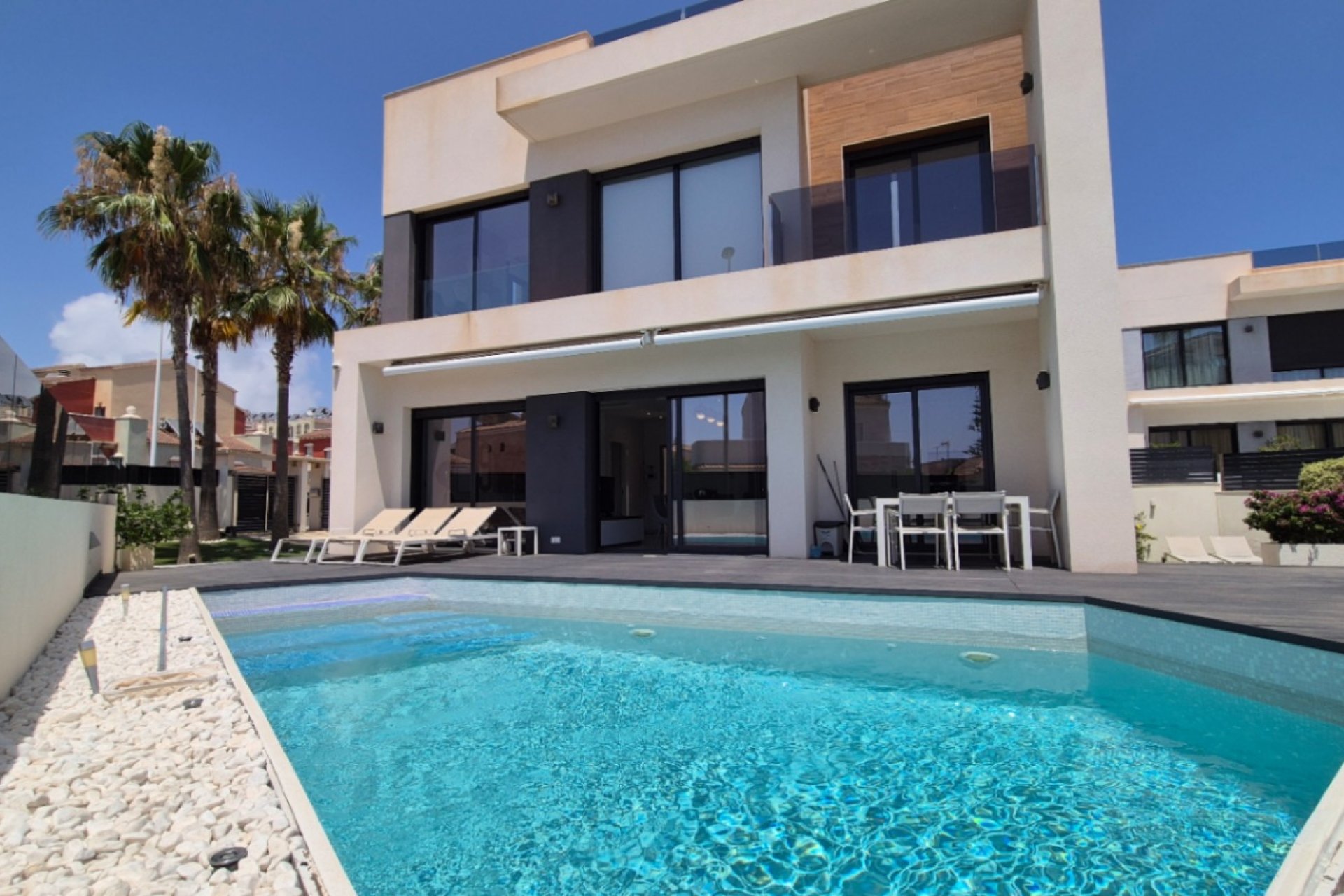 Wiederverkauf - Villa -
Torrevieja - Costa Blanca