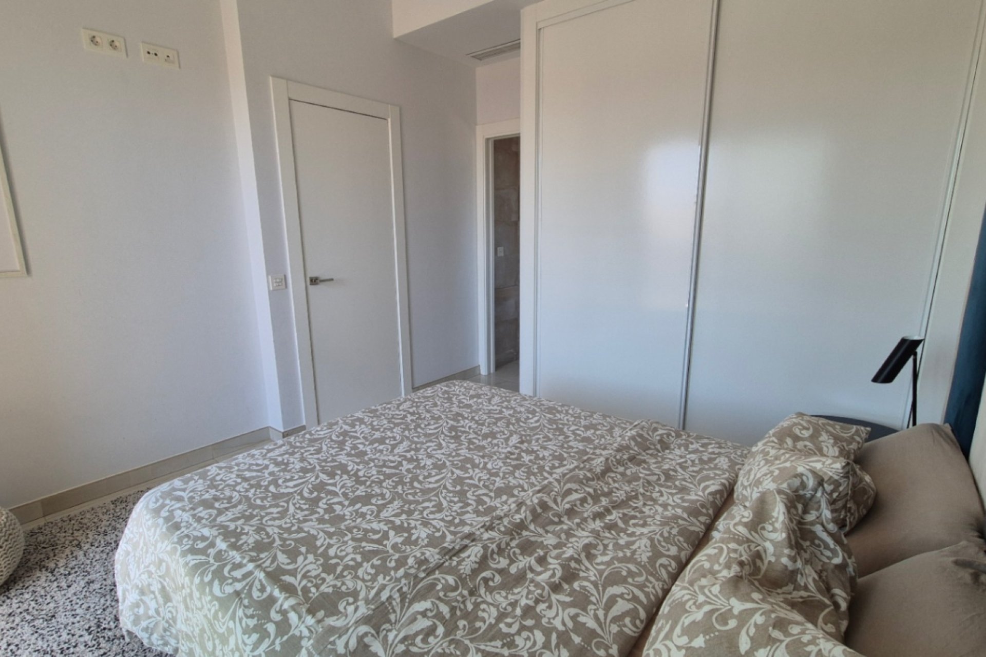 Wiederverkauf - Villa -
Torrevieja - Costa Blanca