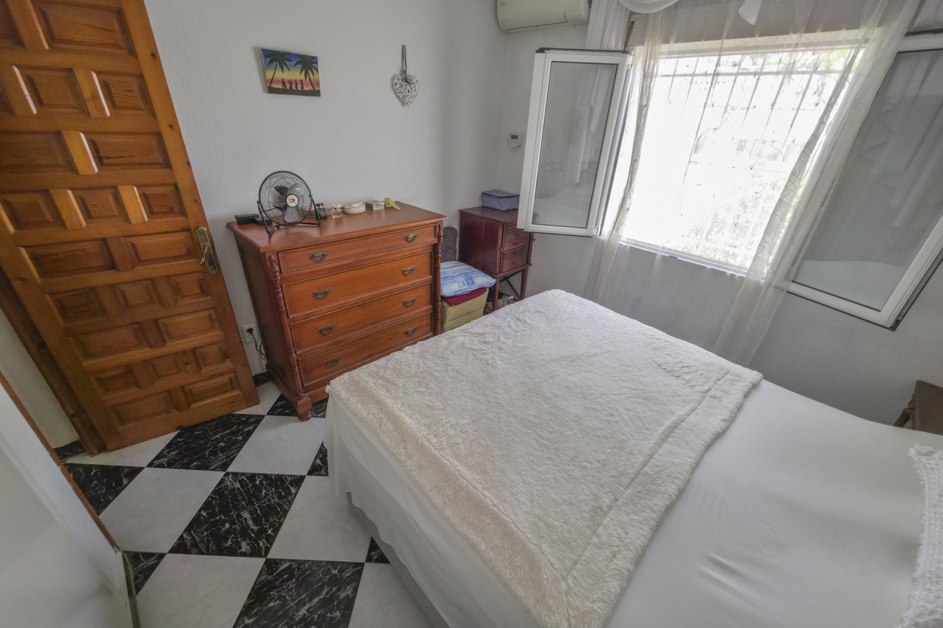Wiederverkauf - Villa -
Torrevieja - Costa Blanca