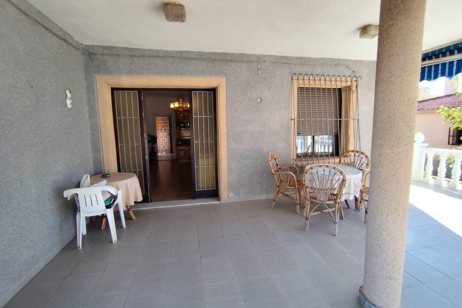Wiederverkauf - Villa -
Torrevieja - Estacion De Autobuses