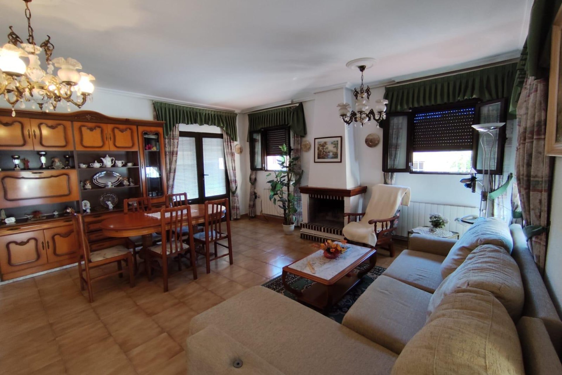 Wiederverkauf - Villa -
Torrevieja - Estacion De Autobuses
