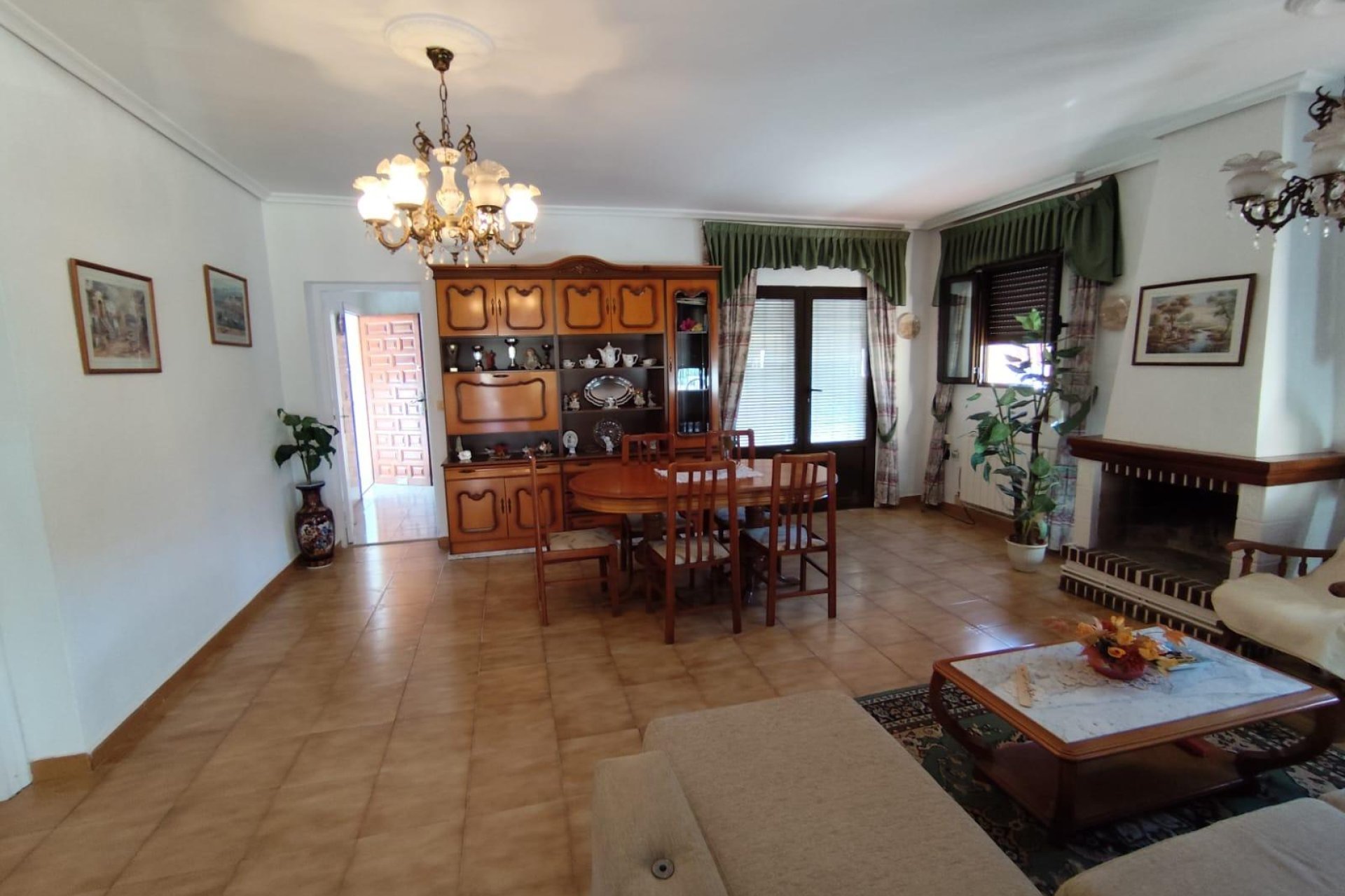 Wiederverkauf - Villa -
Torrevieja - Estacion De Autobuses