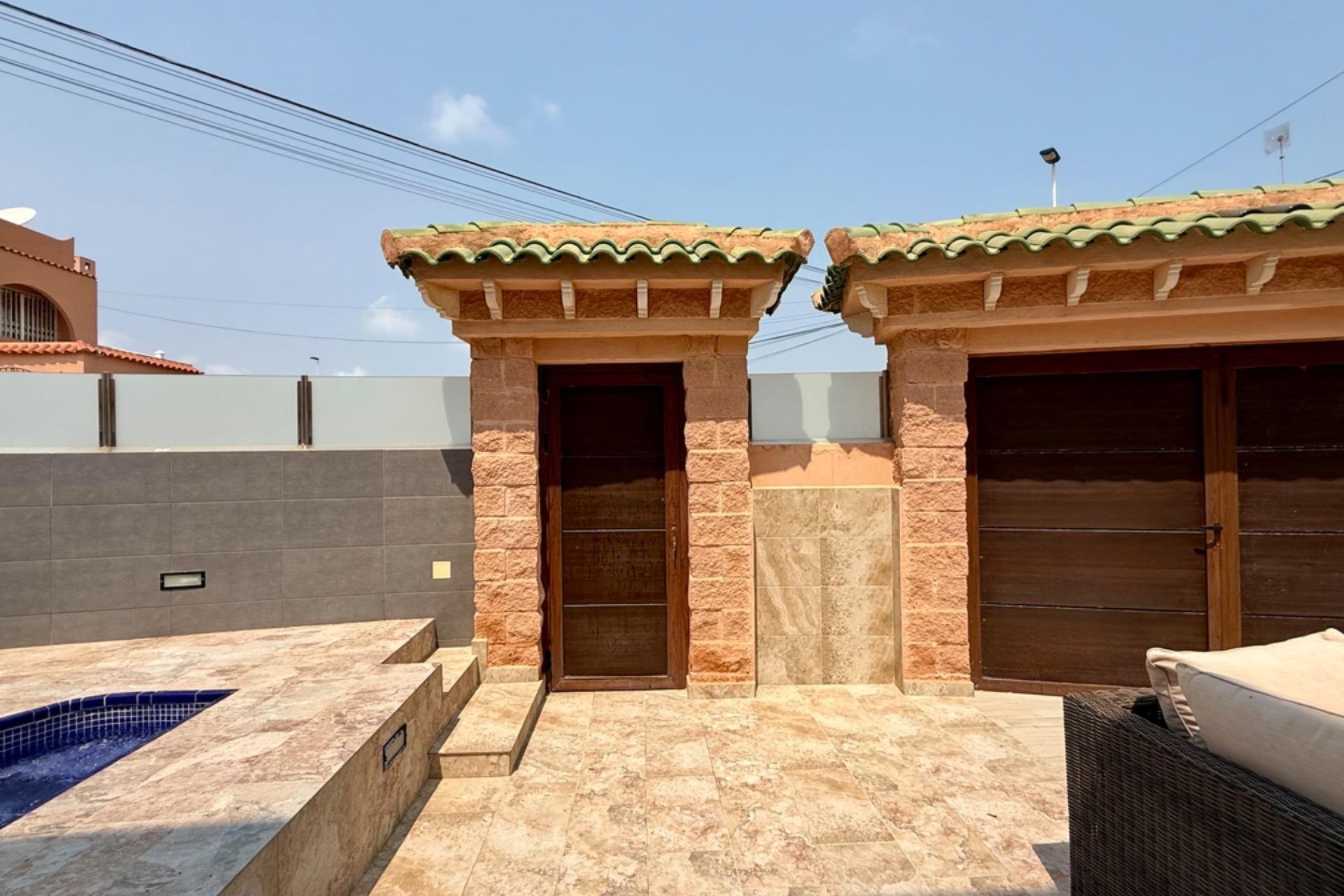 Wiederverkauf - Villa -
Torrevieja - Los Frutales