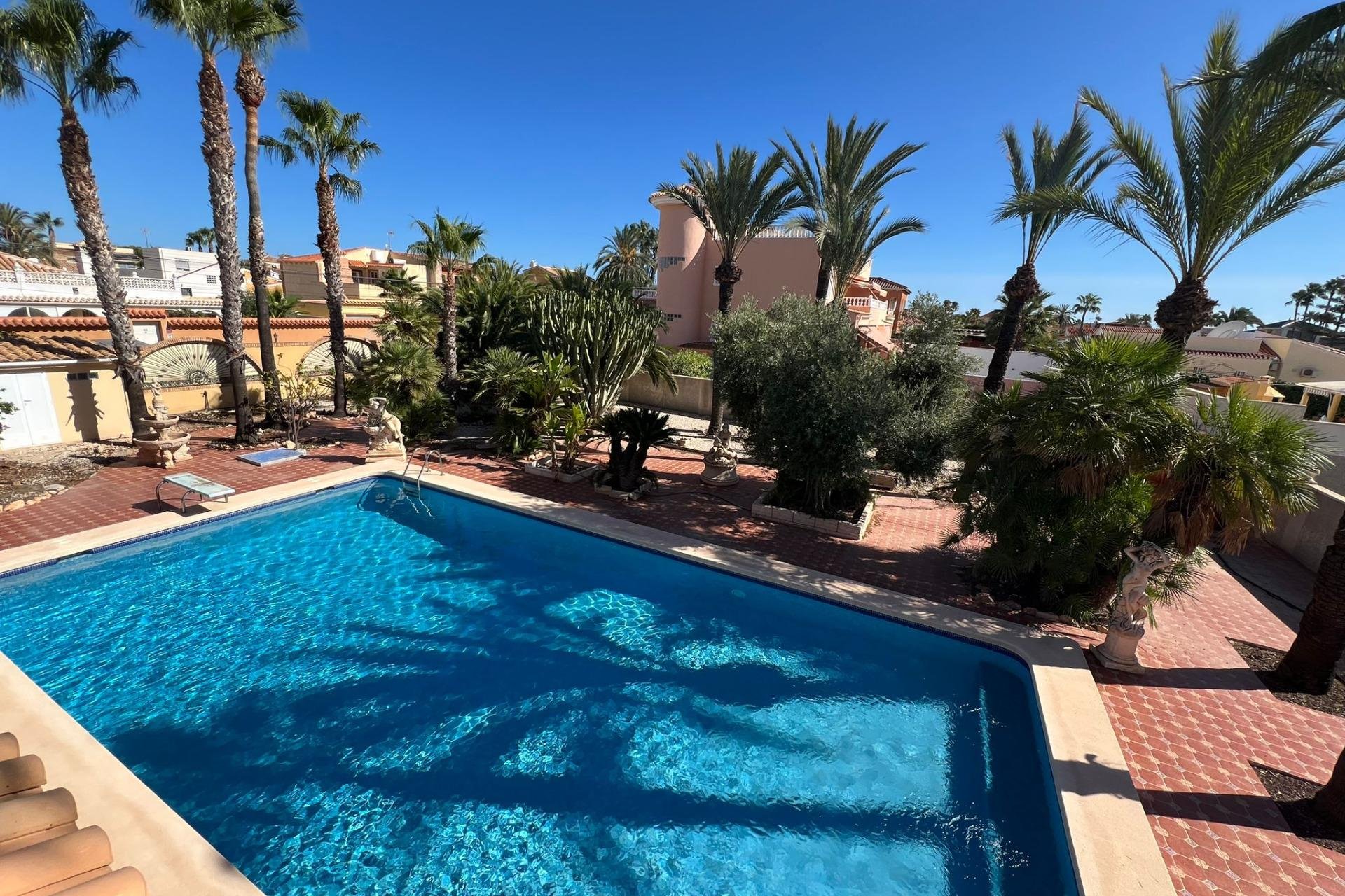 Wiederverkauf - Villa -
Torrevieja - Torreta Florida