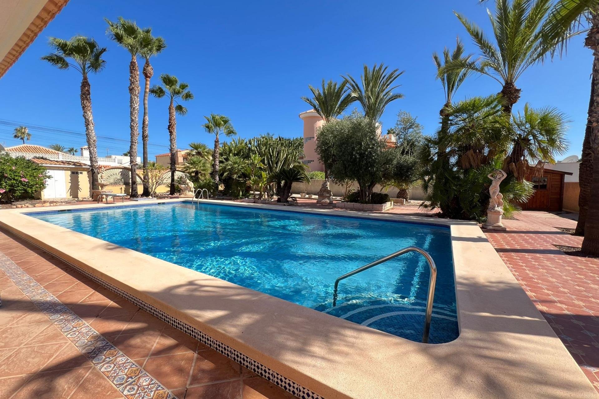 Wiederverkauf - Villa -
Torrevieja - Torreta Florida