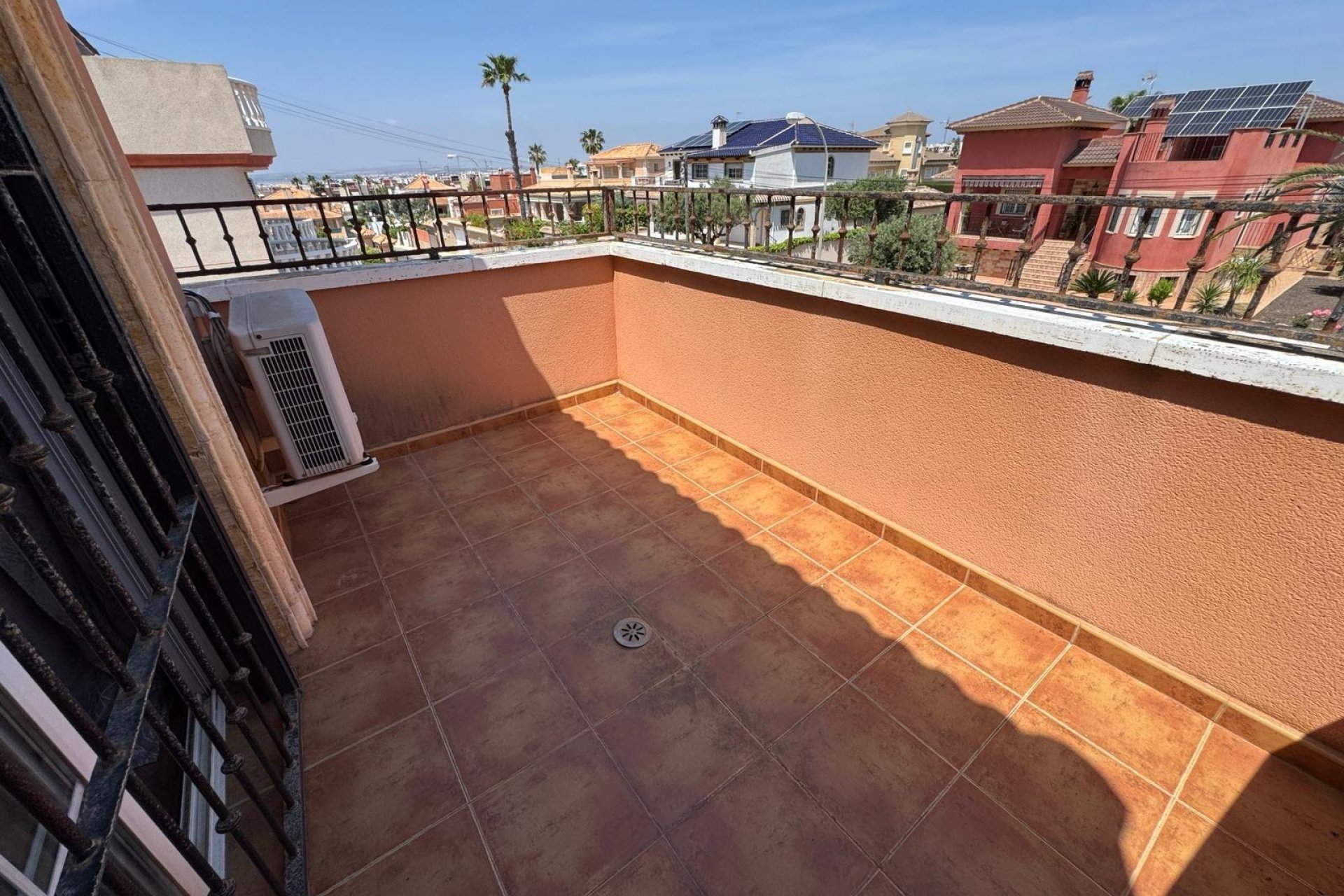 Wiederverkauf - Villa -
Torrevieja - Zona Los Frutales