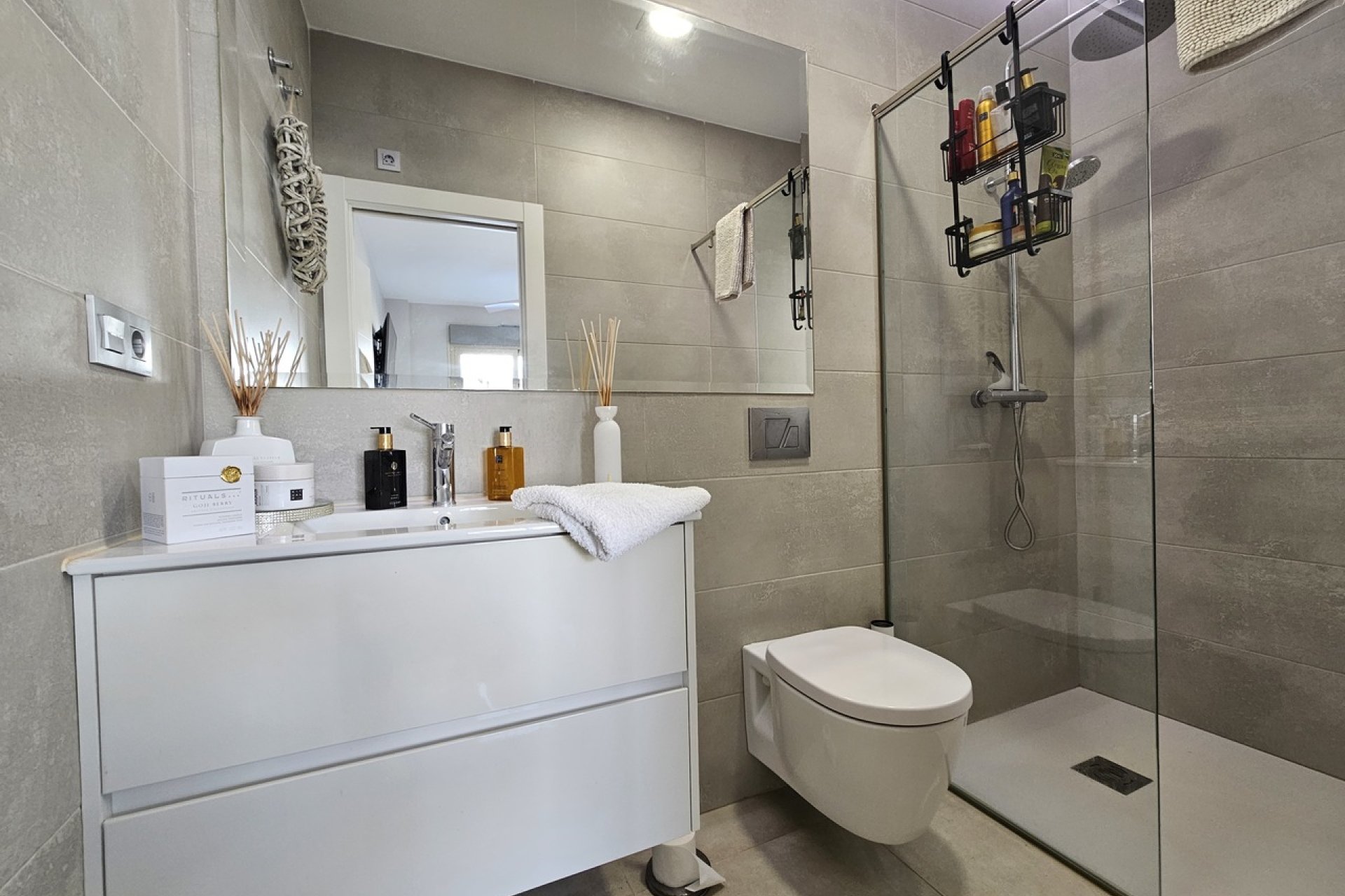 Wiederverkauf - Villa -
Villamartin - Costa Blanca