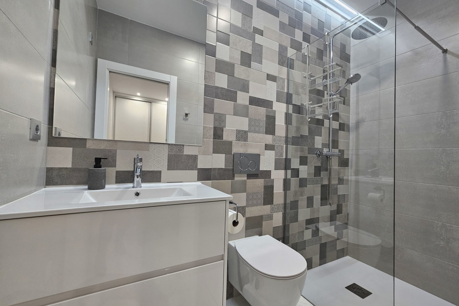 Wiederverkauf - Villa -
Villamartin - Costa Blanca
