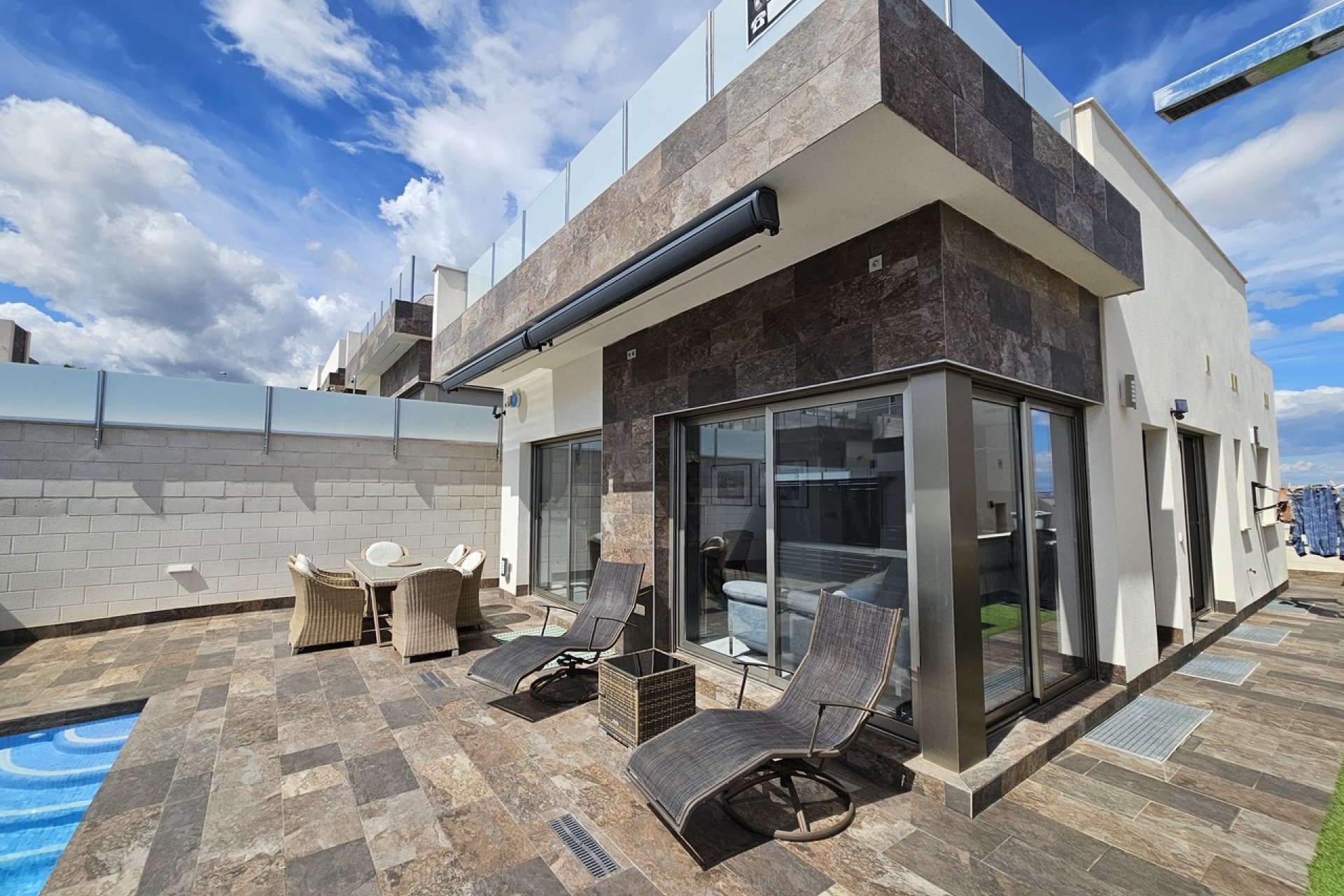 Wiederverkauf - Villa -
Villamartin - Costa Blanca