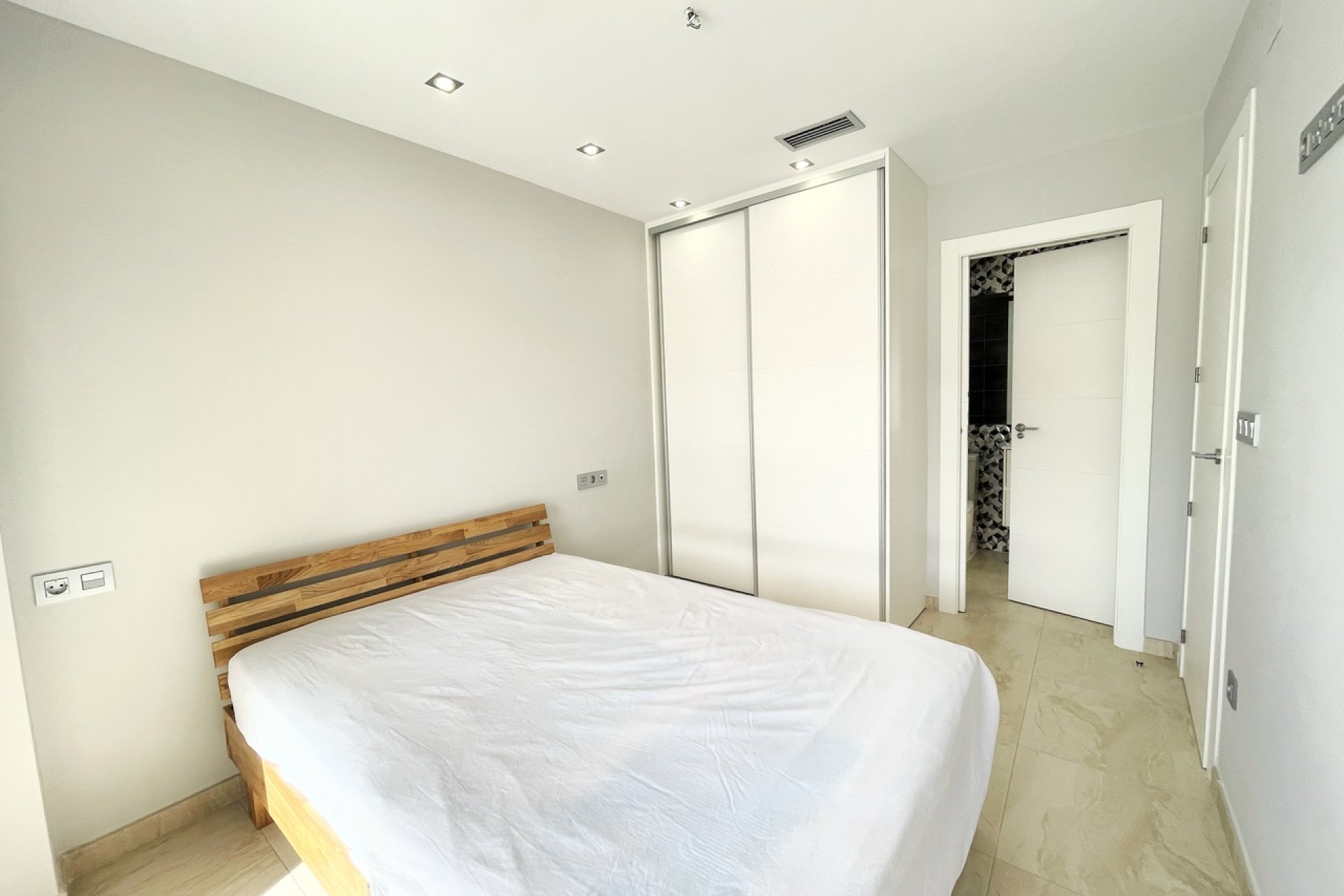 Wiederverkauf - Villa -
Villamartin - Costa Blanca