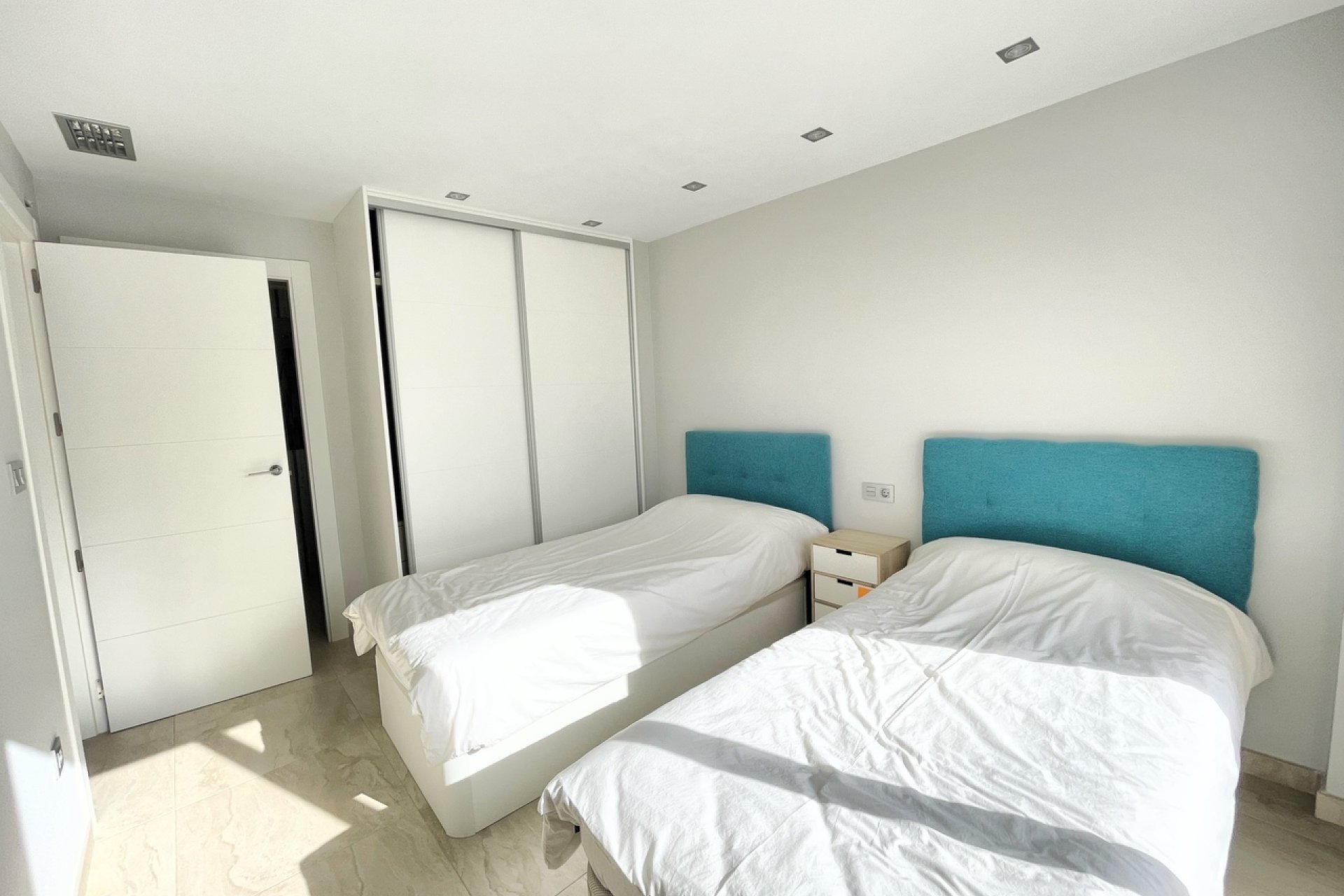 Wiederverkauf - Villa -
Villamartin - Costa Blanca