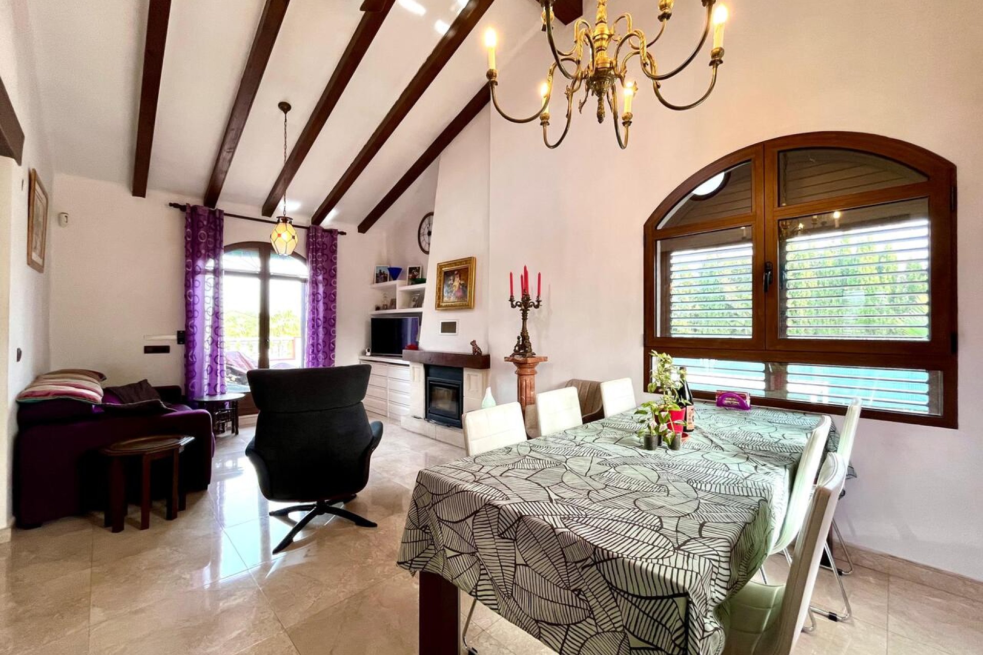 Wiederverkauf - Villa -
Villamartin - Costa Blanca