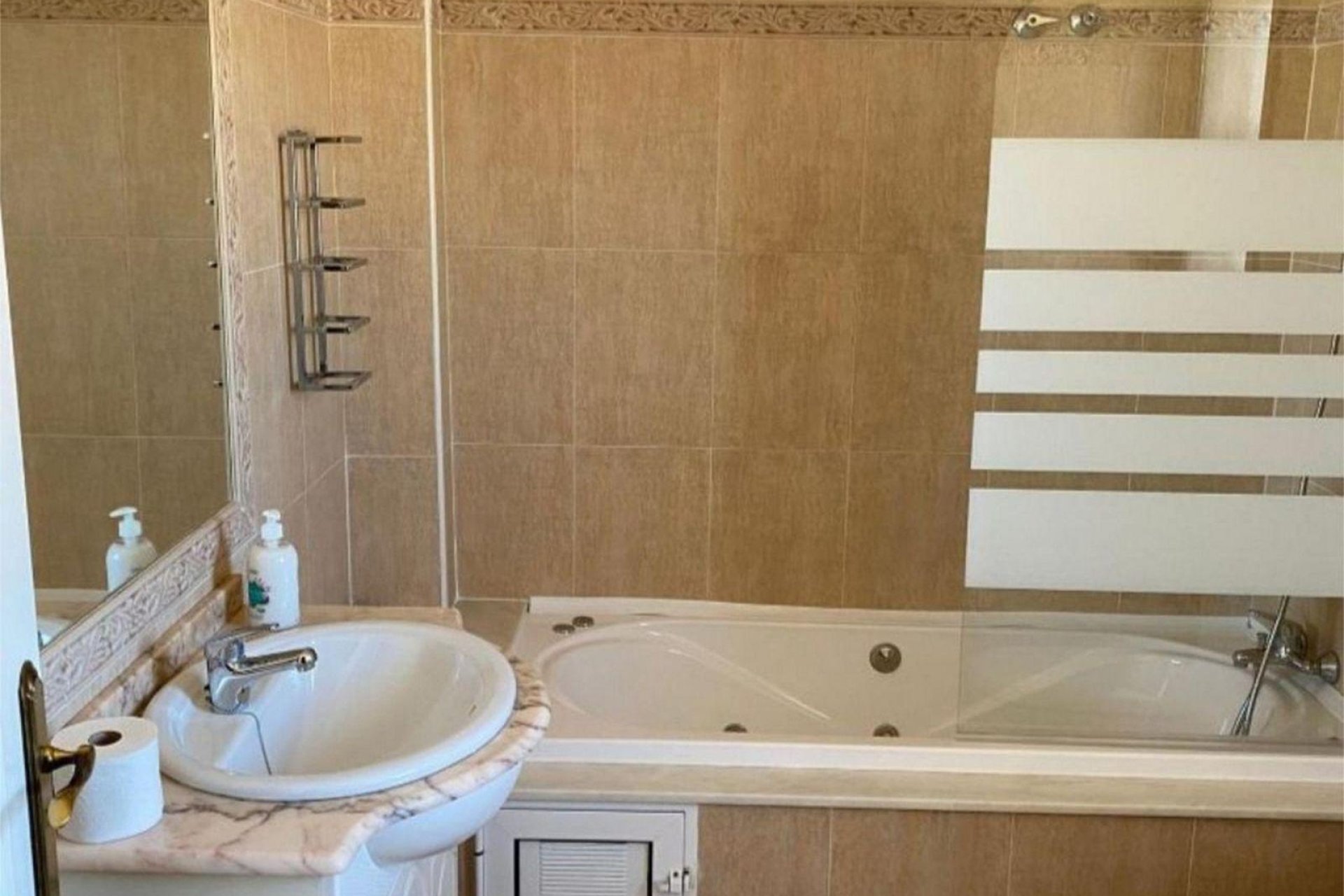 Wiederverkauf - Villa -
Villamartin - Costa Blanca