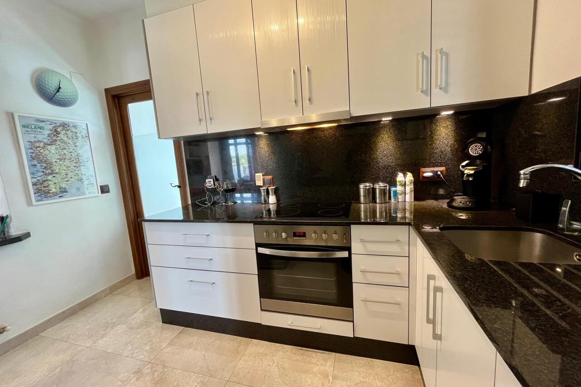 Wiederverkauf - Villa -
Villamartin - Costa Blanca