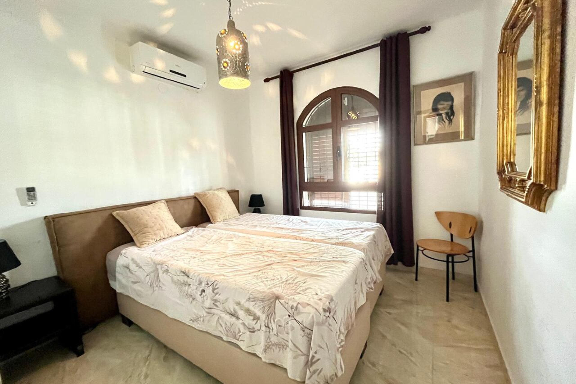 Wiederverkauf - Villa -
Villamartin - Costa Blanca